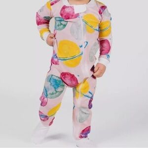 Burt's Bees Baby Outerspace Sleep N’ Play
Size 18 Months
